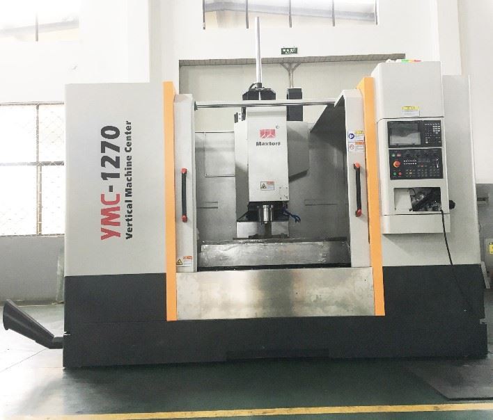 Frezavimo staklių centras su tiesiniu kreiptuvu